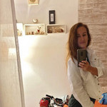 Oxana, 40 (1 , 0 )